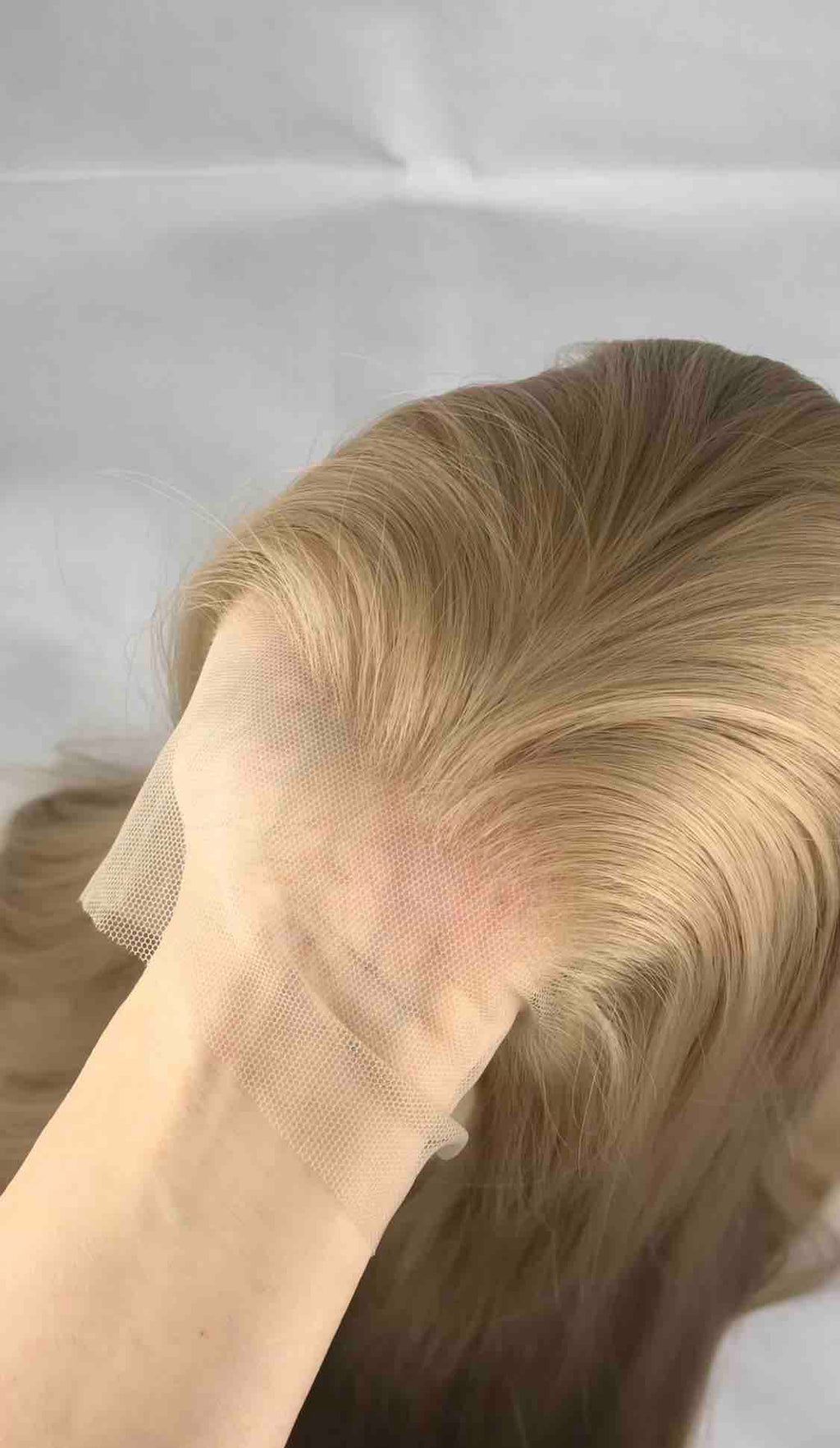 Ariana Blonde｜Pre-Plucked Synthetic Swiss Heat-resistant Lace Front Wig