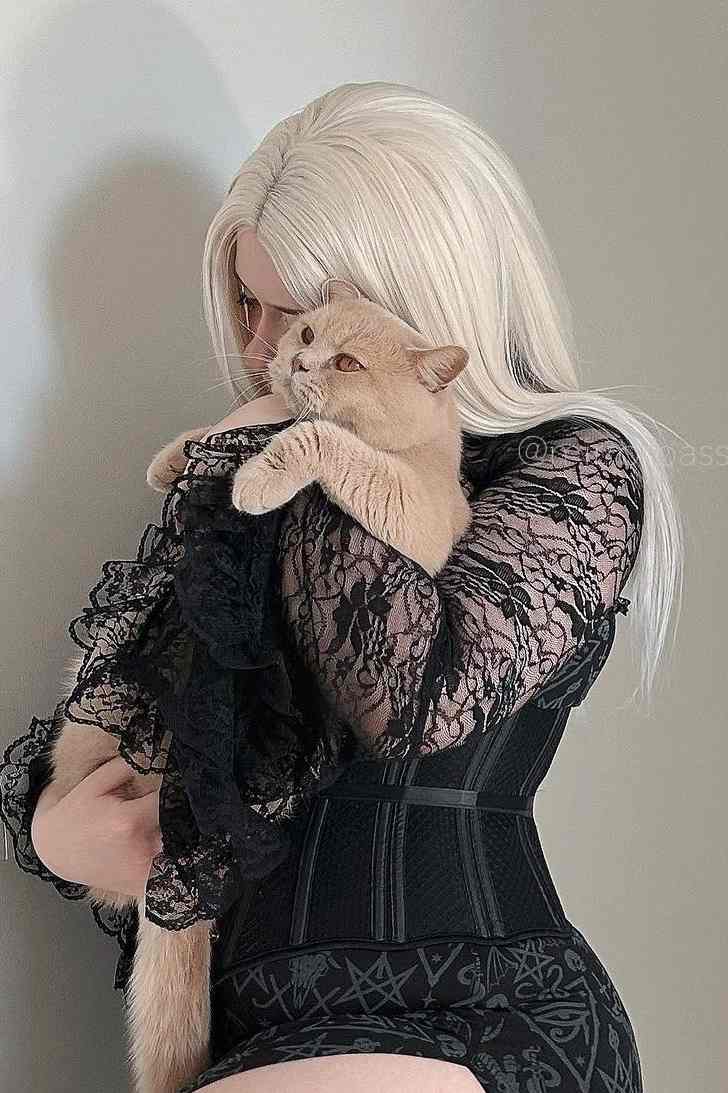 Daenerys｜Synthetic Swiss Lace Front Wig