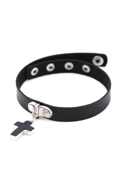 Cross Choker