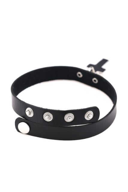 Cross Choker