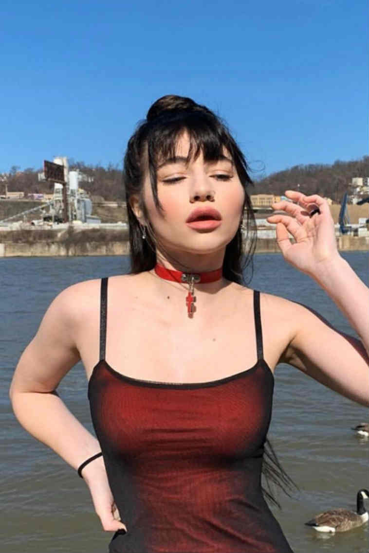 Cross Choker